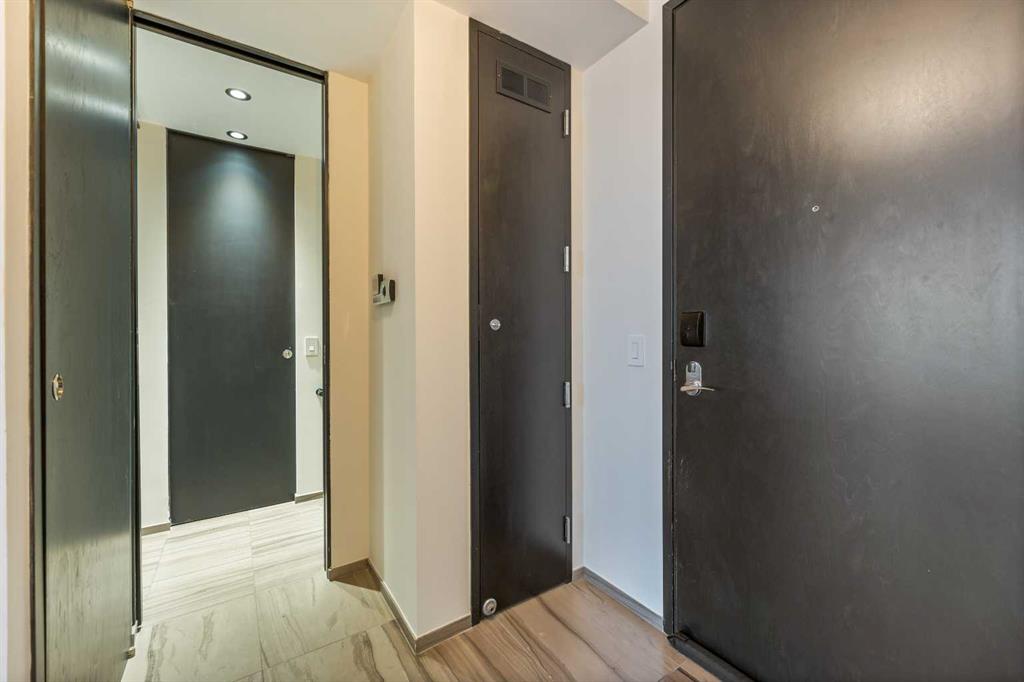 108 9 Avenue SW #1706 photo 5
