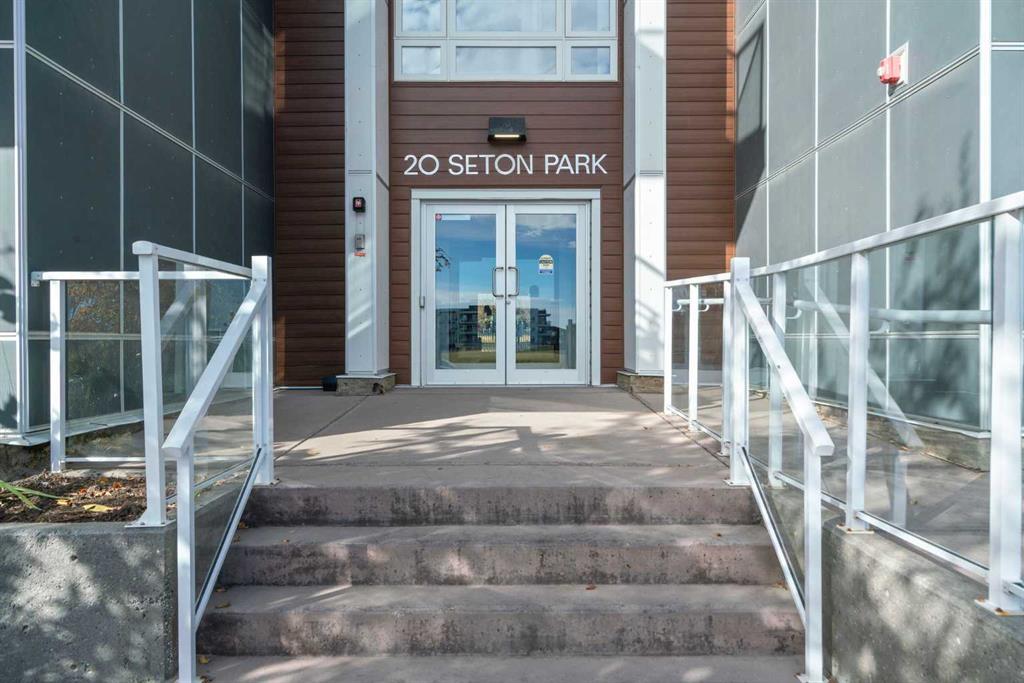 20 Seton Park SE #211 photo 2