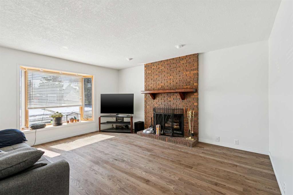 228 Marquis Place SE photo 4
