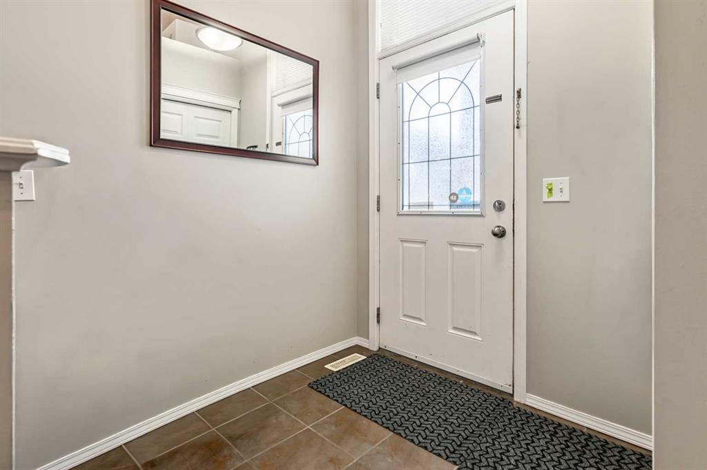 18 Copperstone Link SE photo 3