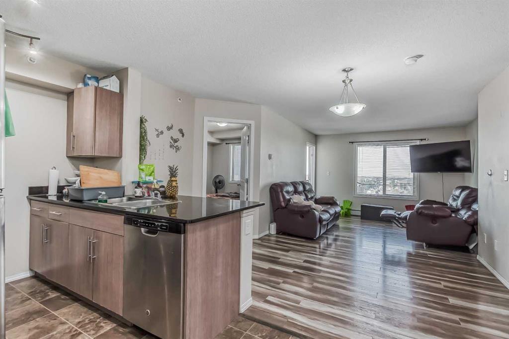 7110 80 Avenue NE #408 photo 3