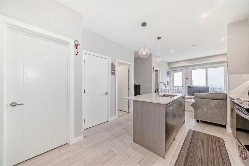 395 Skyview Parkway NE #1501 photo 4