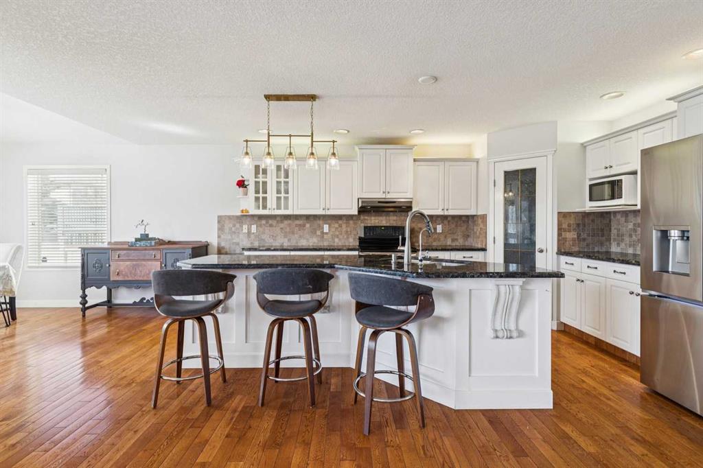 450 Wentworth Place SW photo 4
