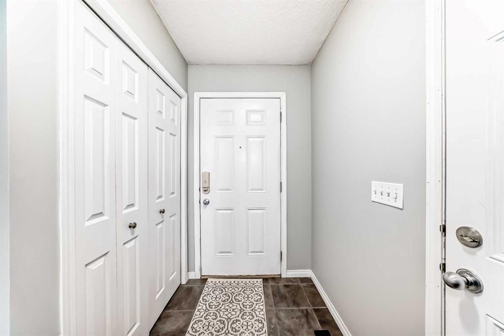 17 Copperfield Court SE photo 4