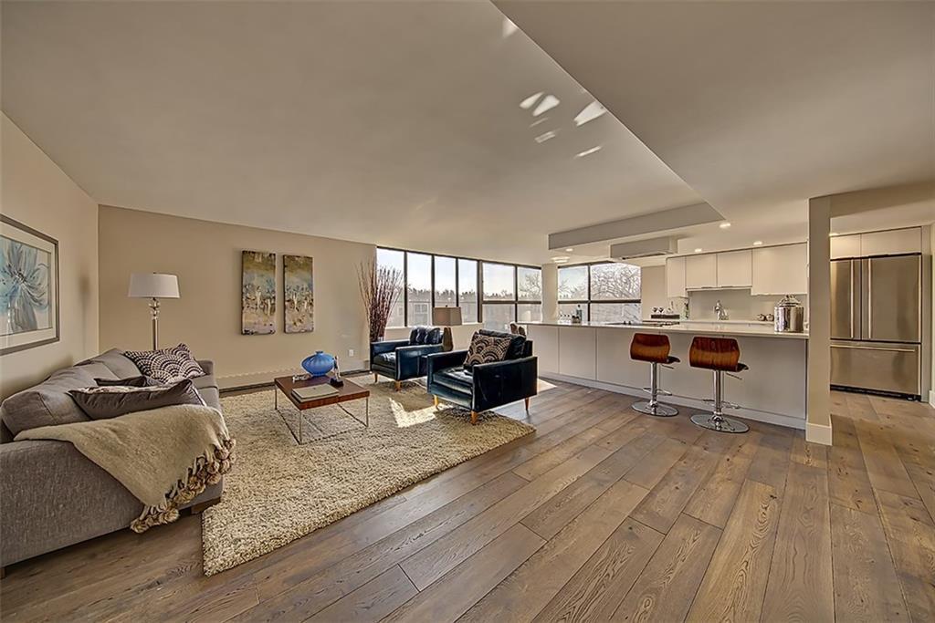 318 26 Avenue SW #302 photo 3