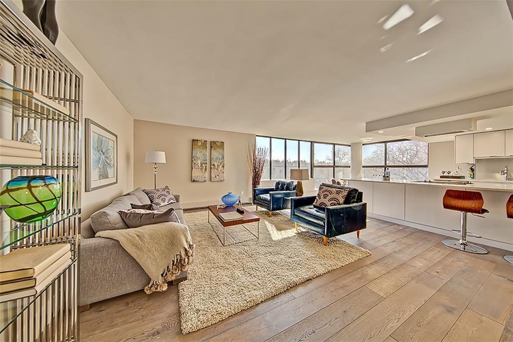 318 26 Avenue SW #302 photo 4