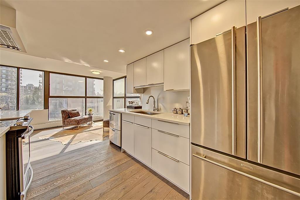 318 26 Avenue SW #302 photo 5