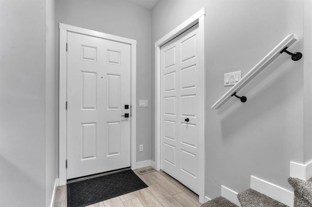 67 Corner Glen Gardens NE photo 4