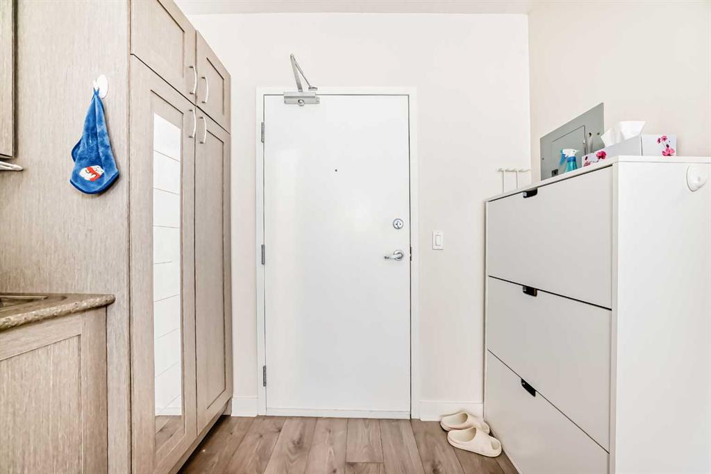 30 brentwood Common NW #506 photo 4