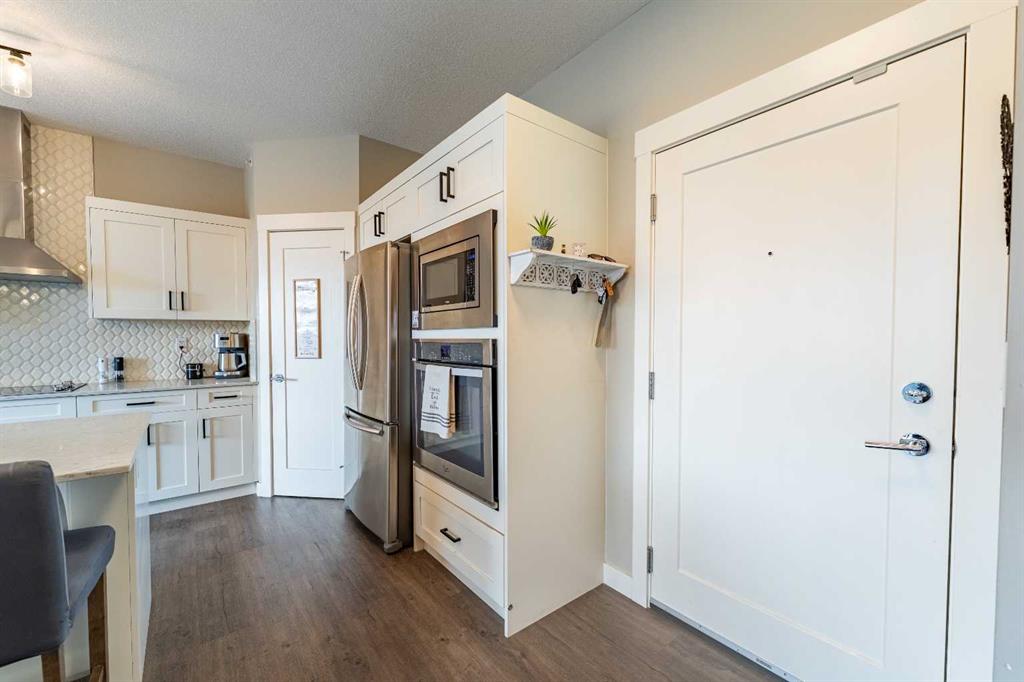 10 Walgrove Walk SE #412 photo 5