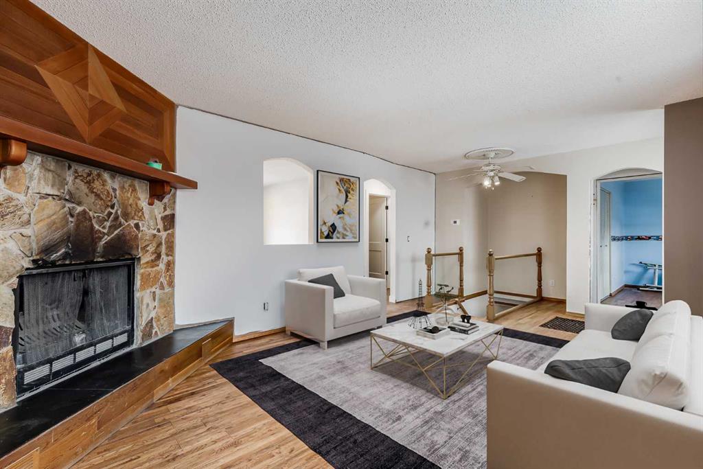41 Alpine Crescent SE photo 5