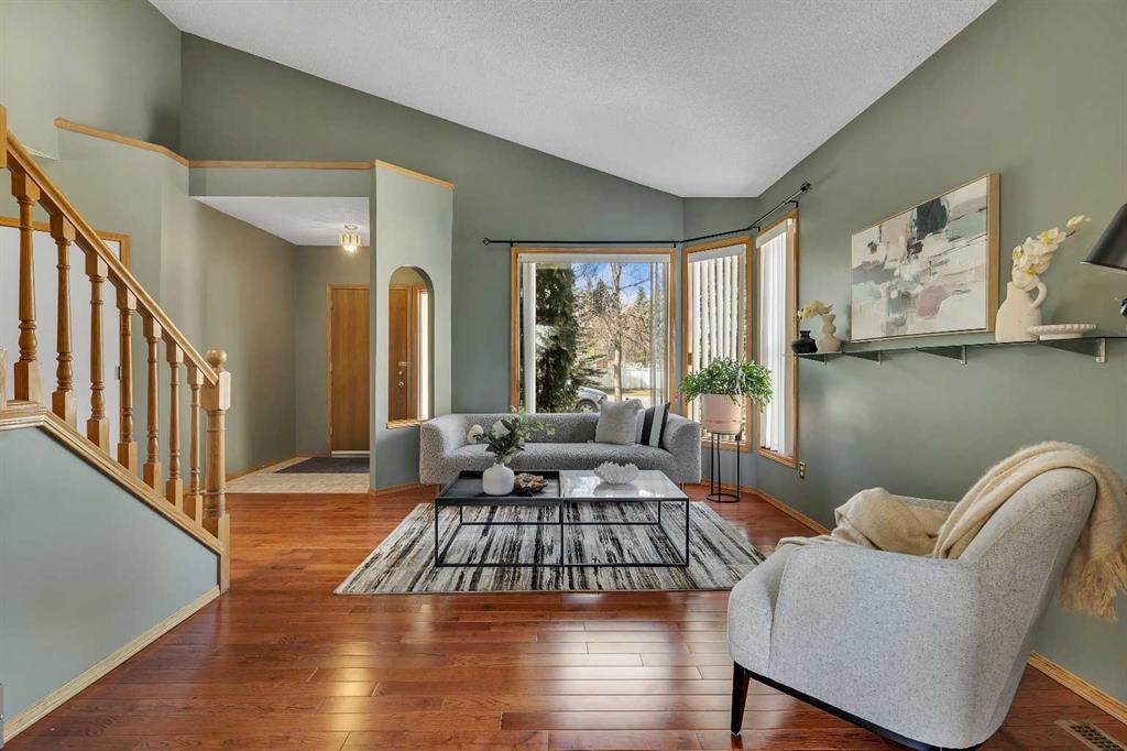 2856 Signal Hill Heights SW photo 5