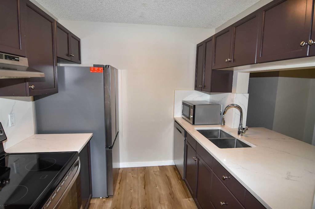 2022 Canyon Meadows Drive SE #109 photo 2