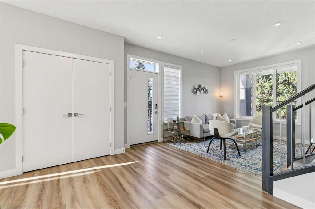 1710 28 Avenue SW #21 photo 2