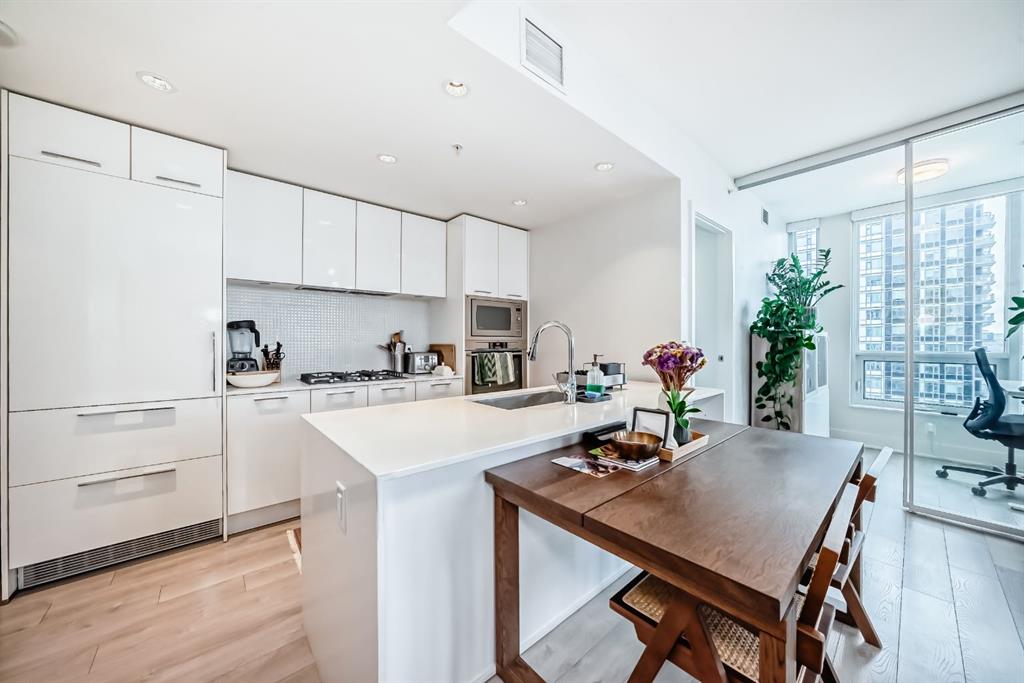 901 10 Avenue SW #2804 photo 4