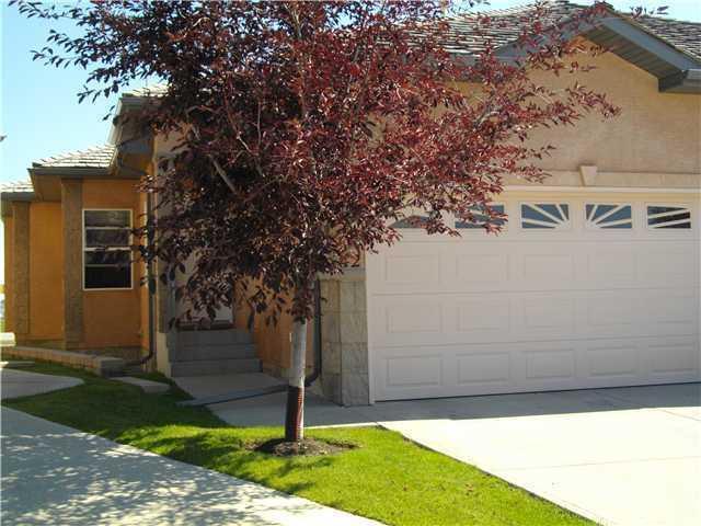 42 Royal Crest Point NW photo 3