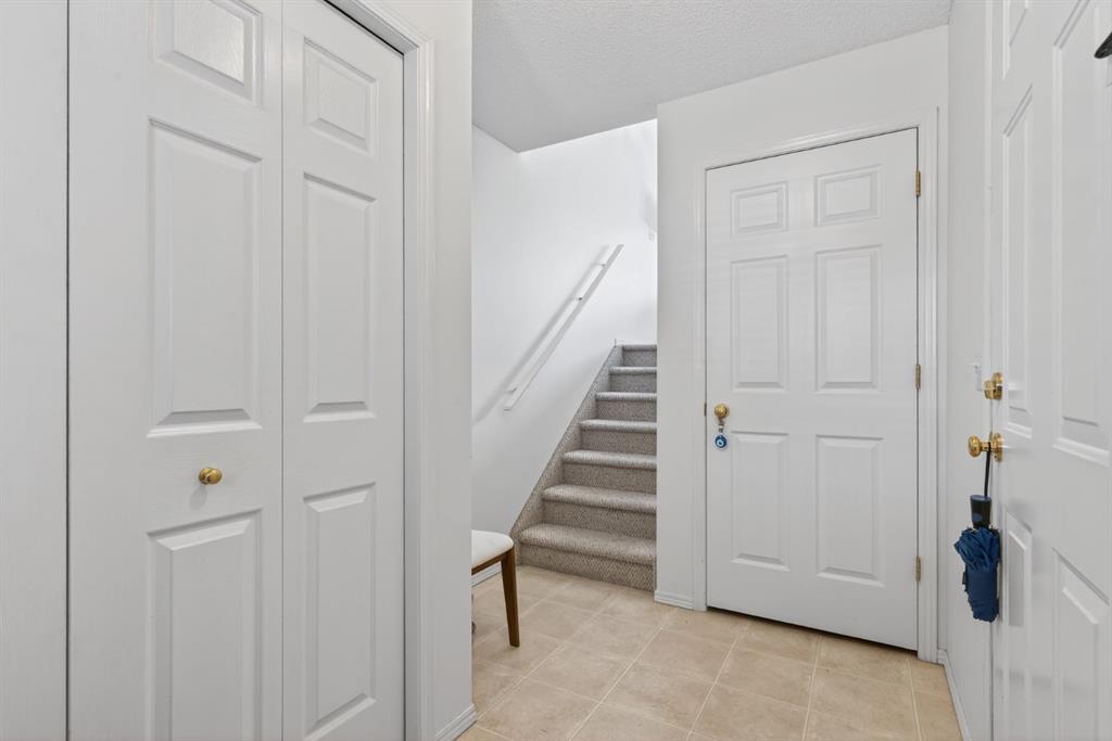 121 Rocky Ridge Court NW photo 3