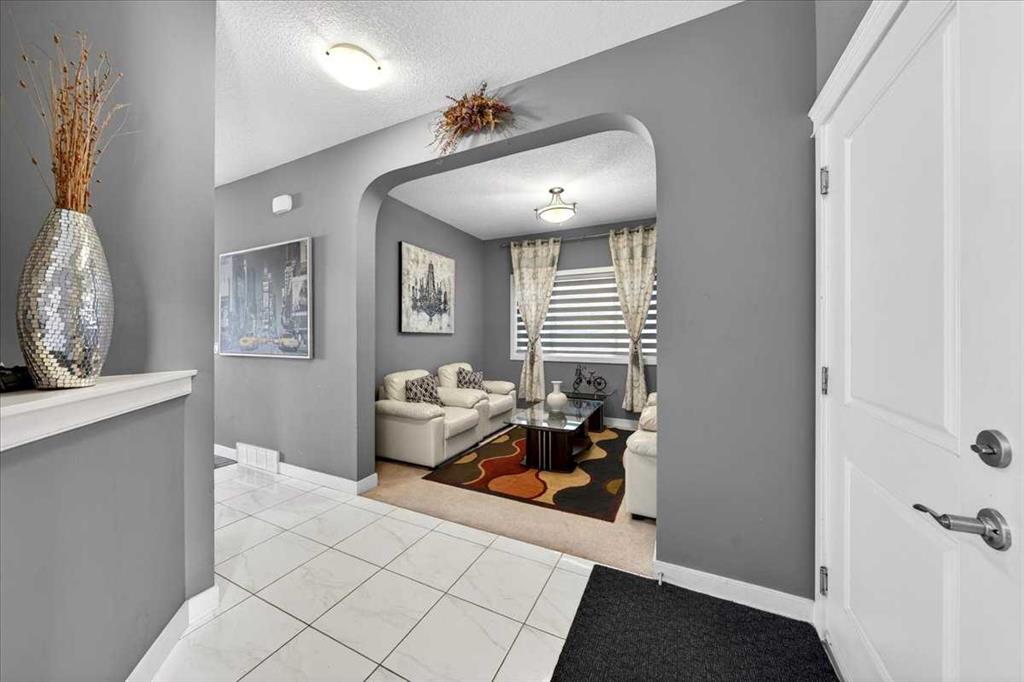 72 Redstone Drive NE photo 5