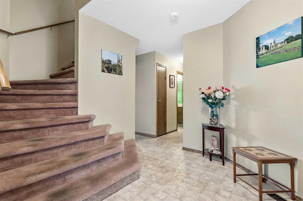 124 Catalina Place NE photo 4