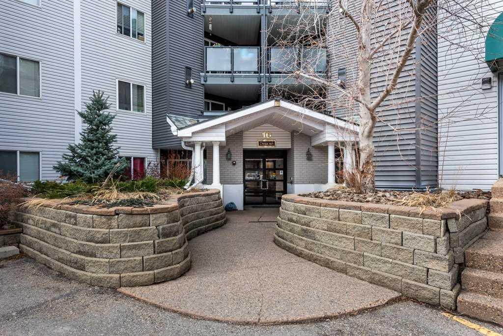 10 Sierra Morena Mews SW #119