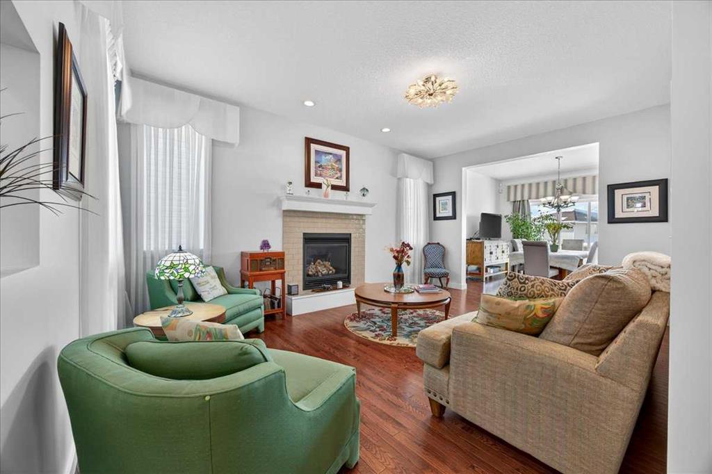 28 Evansview Manor NW photo 4