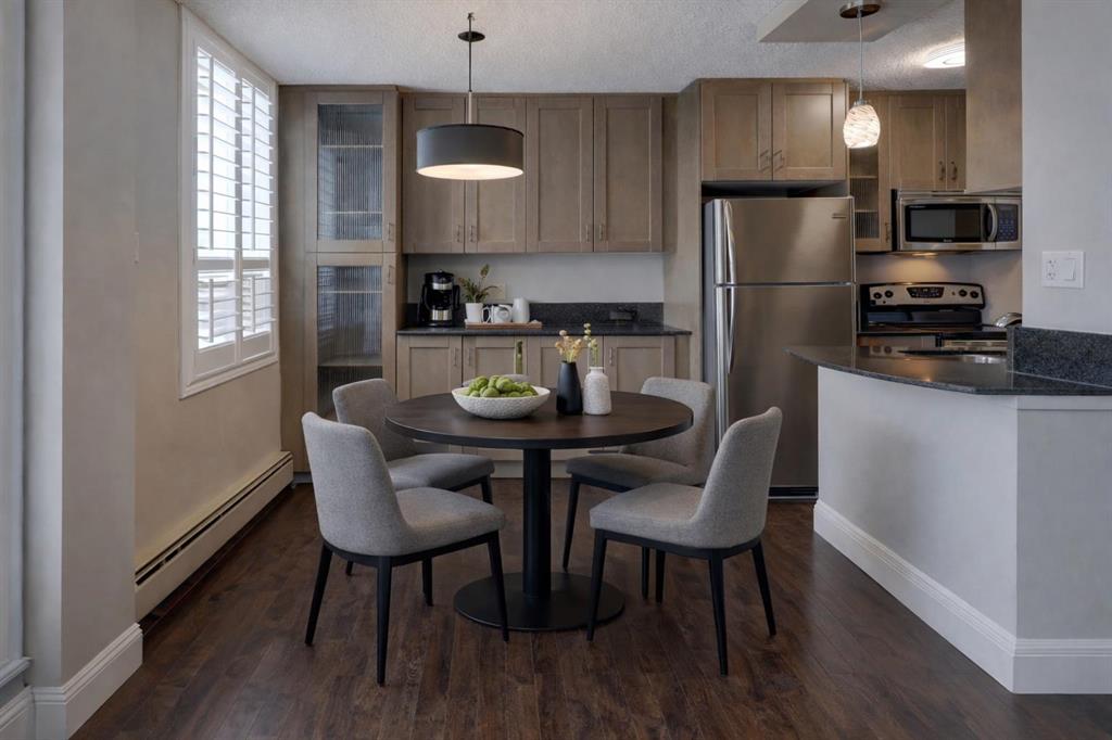 733 14 Avenue SW #905 photo 2
