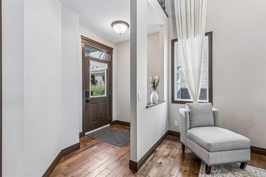 12 Mahogany Heath SE photo 4