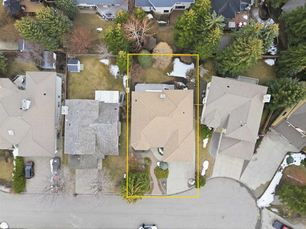 240 Varsity Estates Terrace NW photo 2