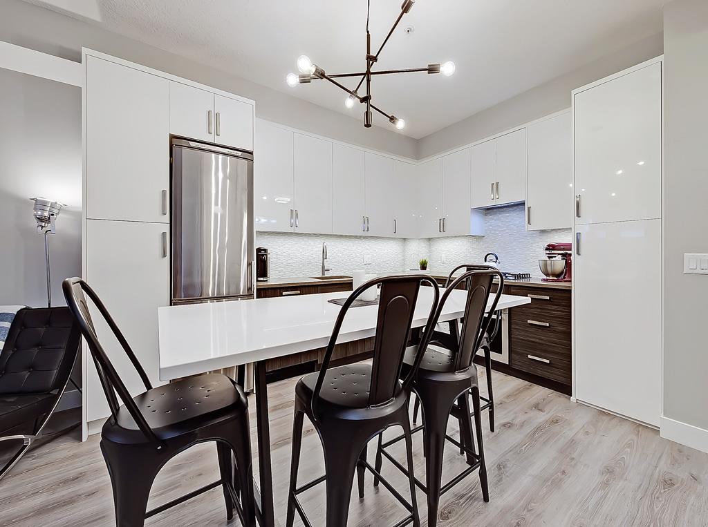 1521 26 Avenue SW #208 photo 5