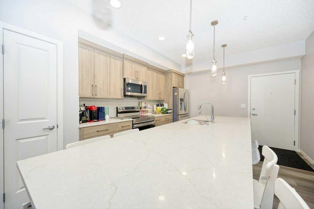 80 Carrington Plaza NW #406 photo 3