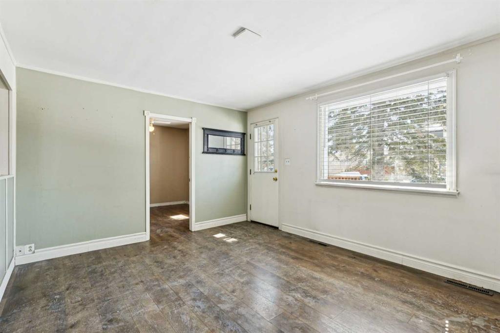 8312 47 Avenue NW photo 4
