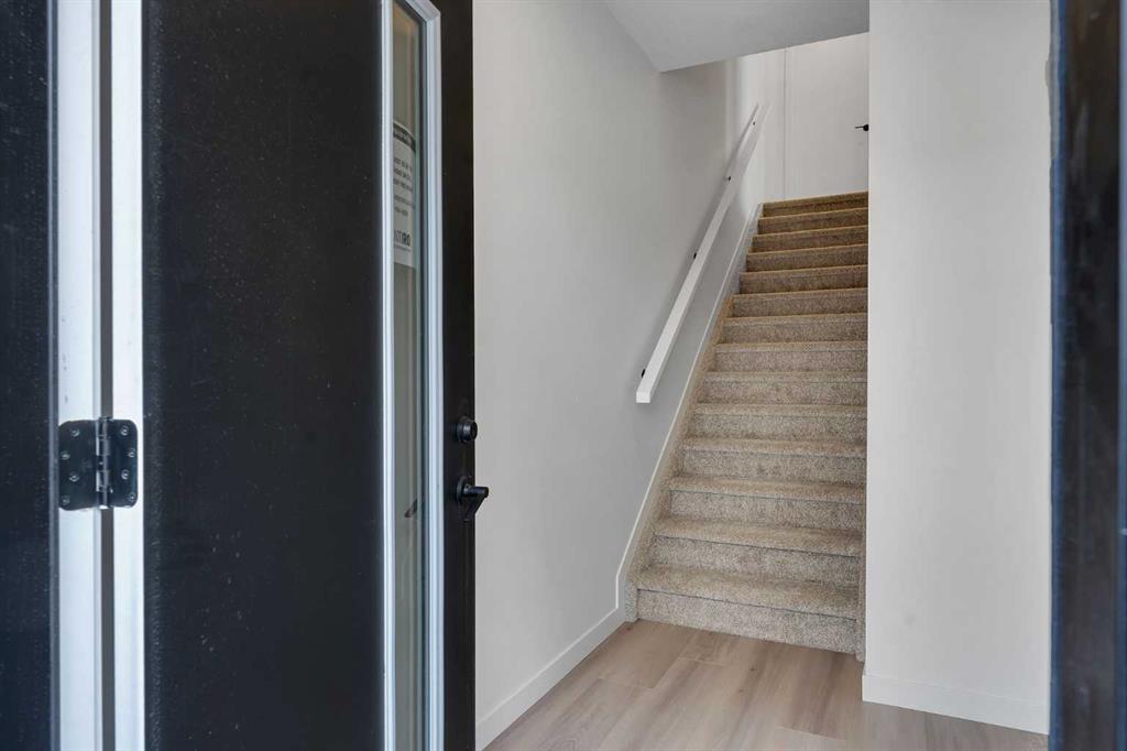 120 Arbour Lake Court NW photo 2