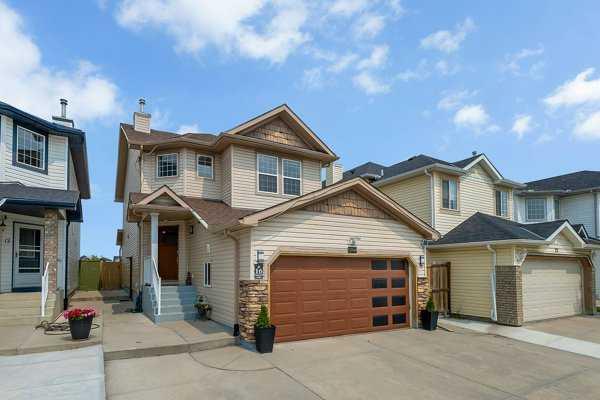 16 Saddletree Close NE photo 2