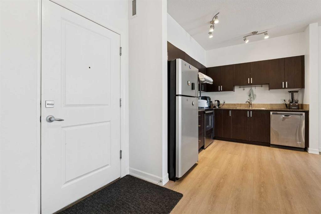 117 Copperpond Common SE #116 photo 3