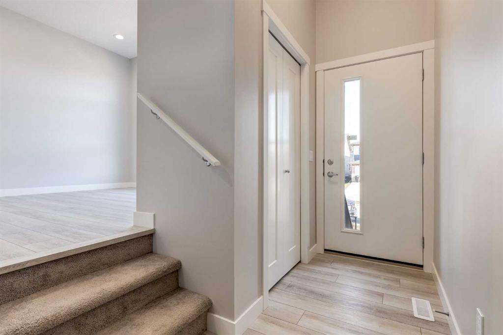 156 Walden Lane SE photo 3