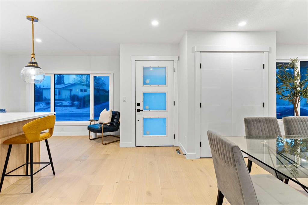 1731 111 Avenue SW photo 4