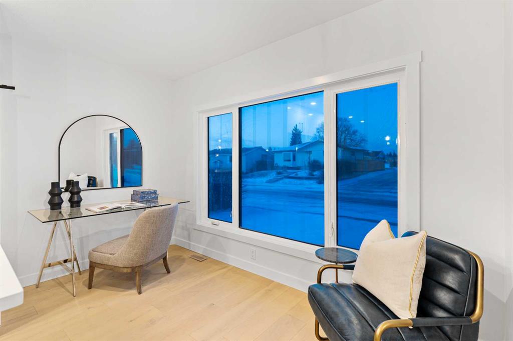 1731 111 Avenue SW photo 5