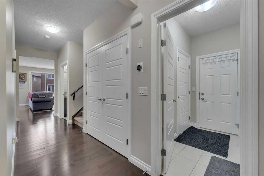 28 Saddlelake Common NE photo 4