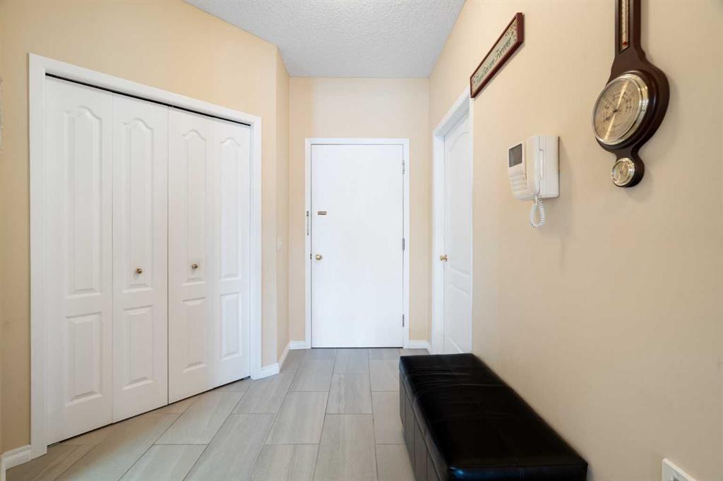 2107 Patterson View SW #. photo 2