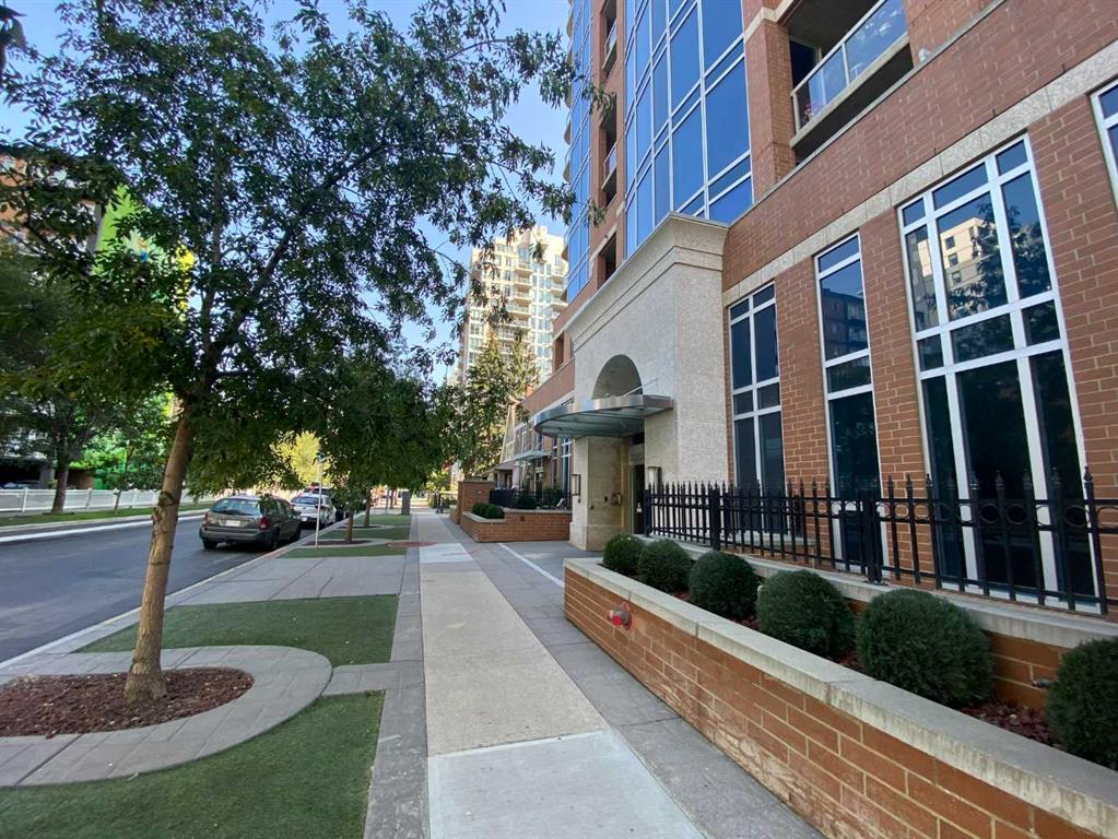 817 15 Avenue SW #206 photo 4
