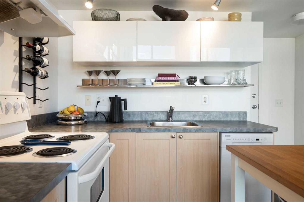 535 8 Avenue SE #412 photo 5