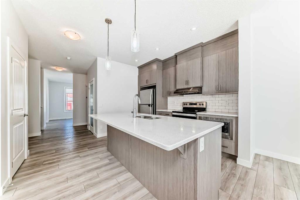 121 Ambleside Heath NW photo 3