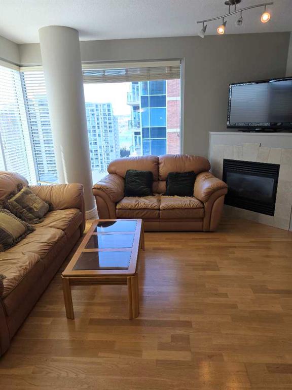 910 5 Avenue SW #2208 photo 4