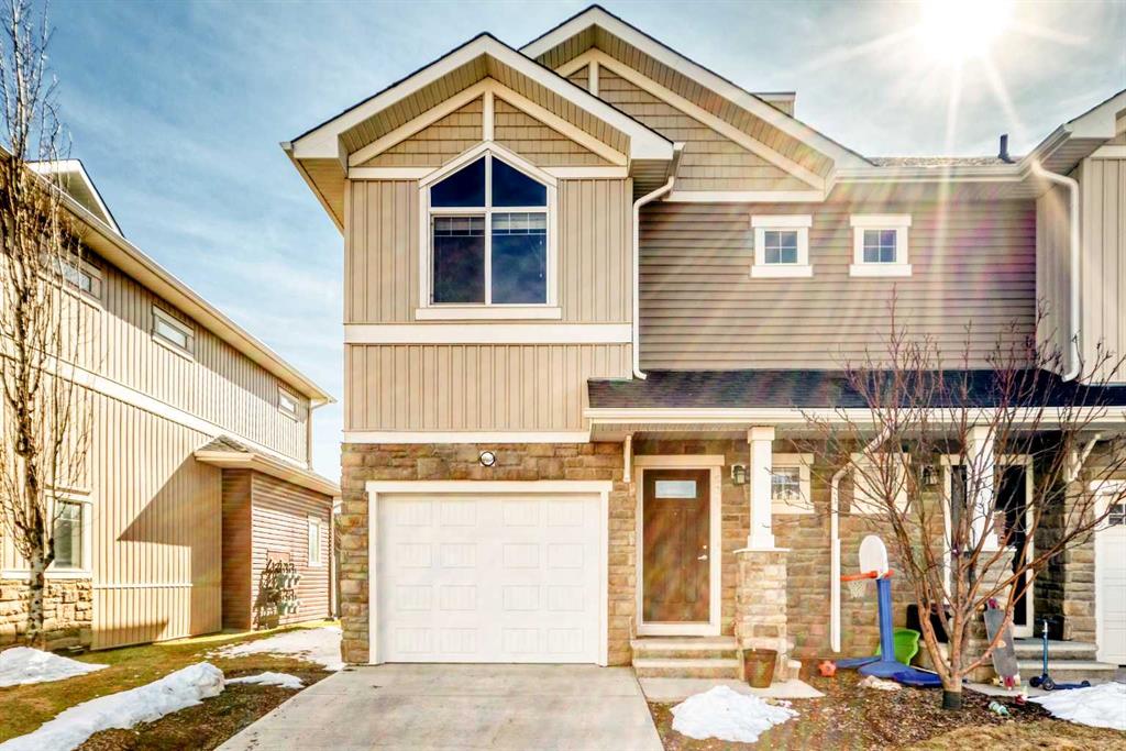 636 Skyview Ranch Grove NE photo 2