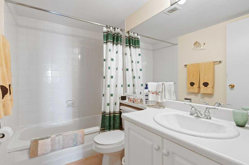 231 Heritage Drive SE #16A photo 4