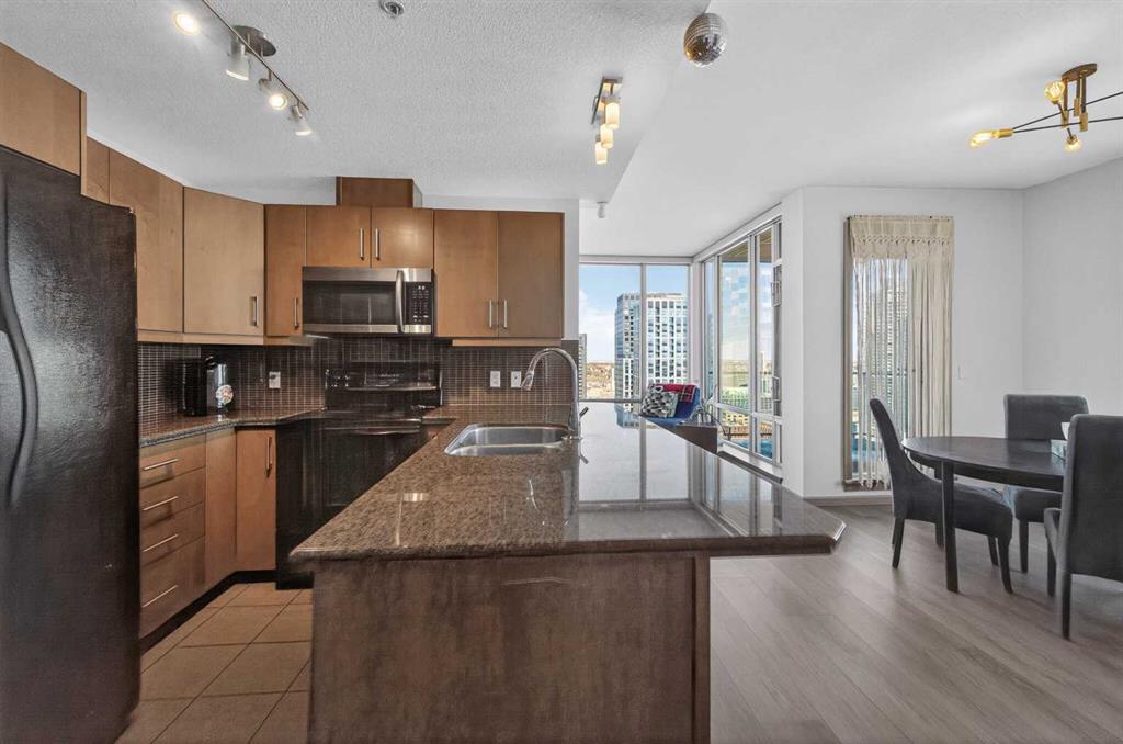 210 15 Avenue SE #2504 photo 4