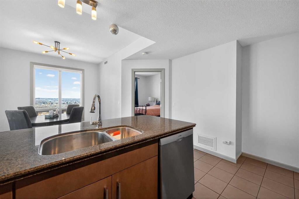 210 15 Avenue SE #2504 photo 5