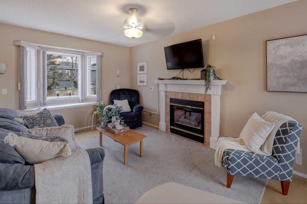 135 Coverdale Court NE photo 5