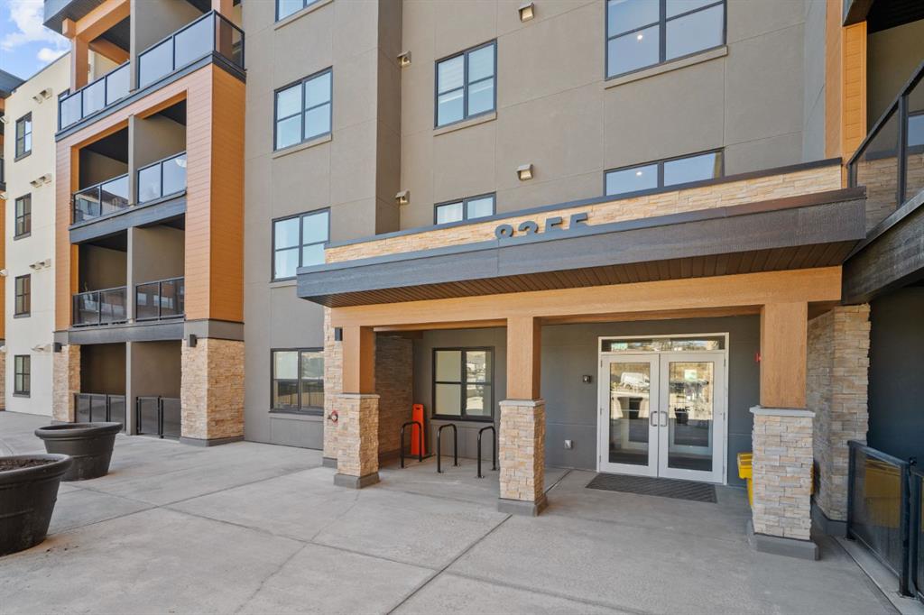 8355 19 Avenue SW #403 photo 2