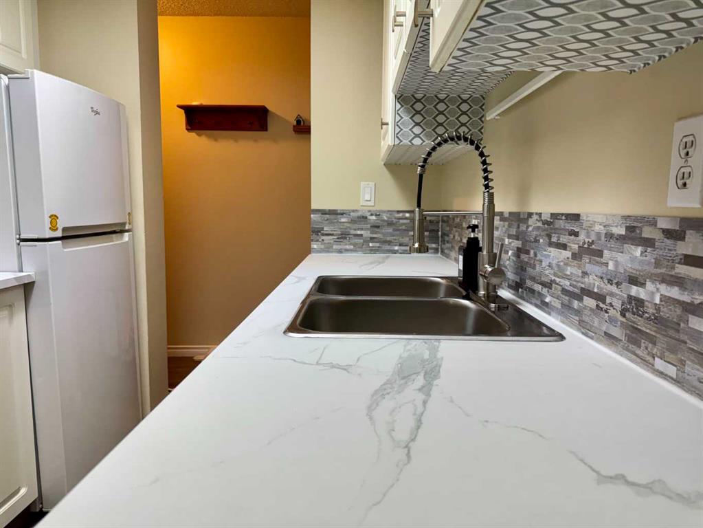 231 Heritage Drive SE #83E photo 4